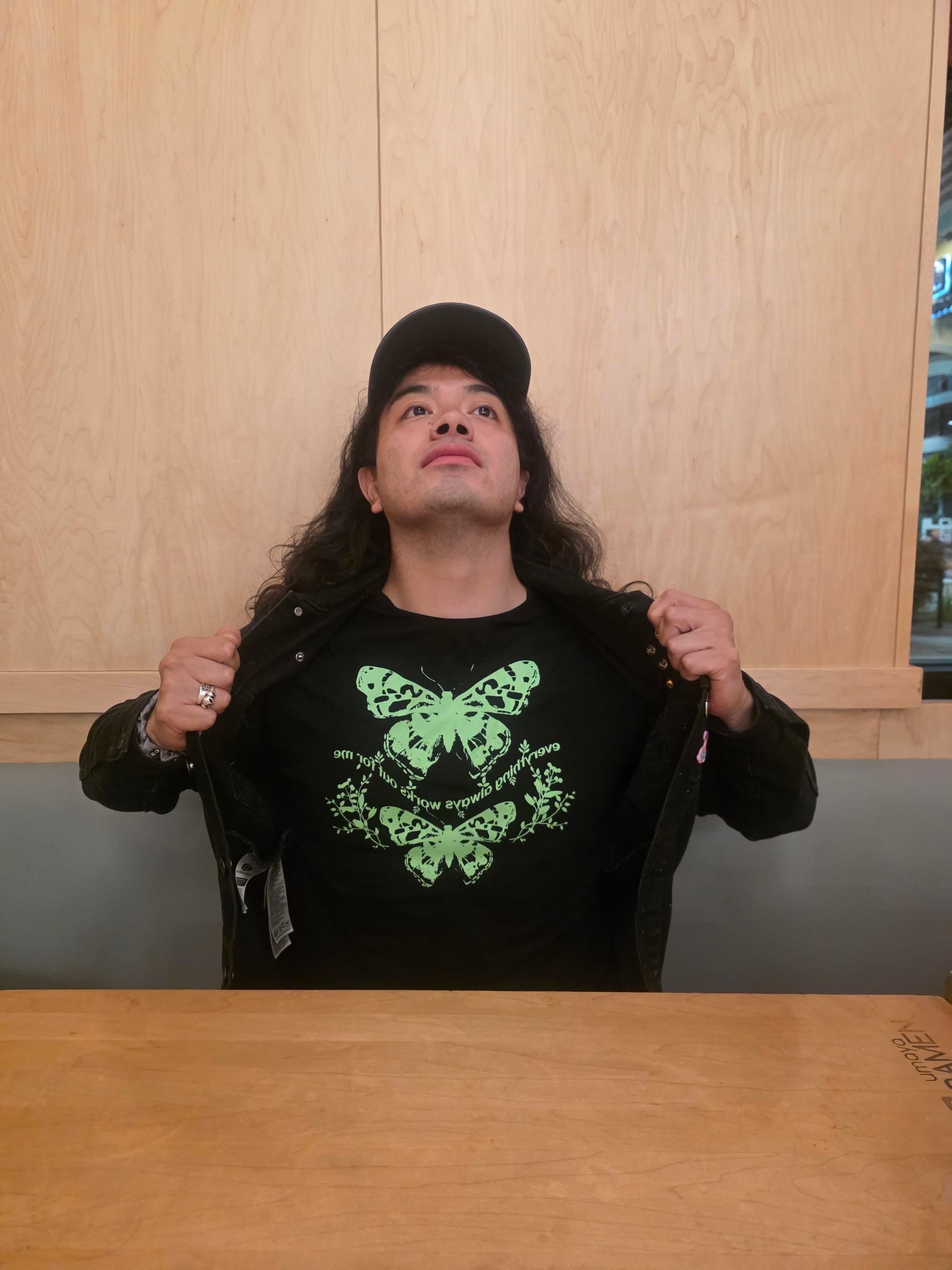 “Everything always works out for me”green full T shirt