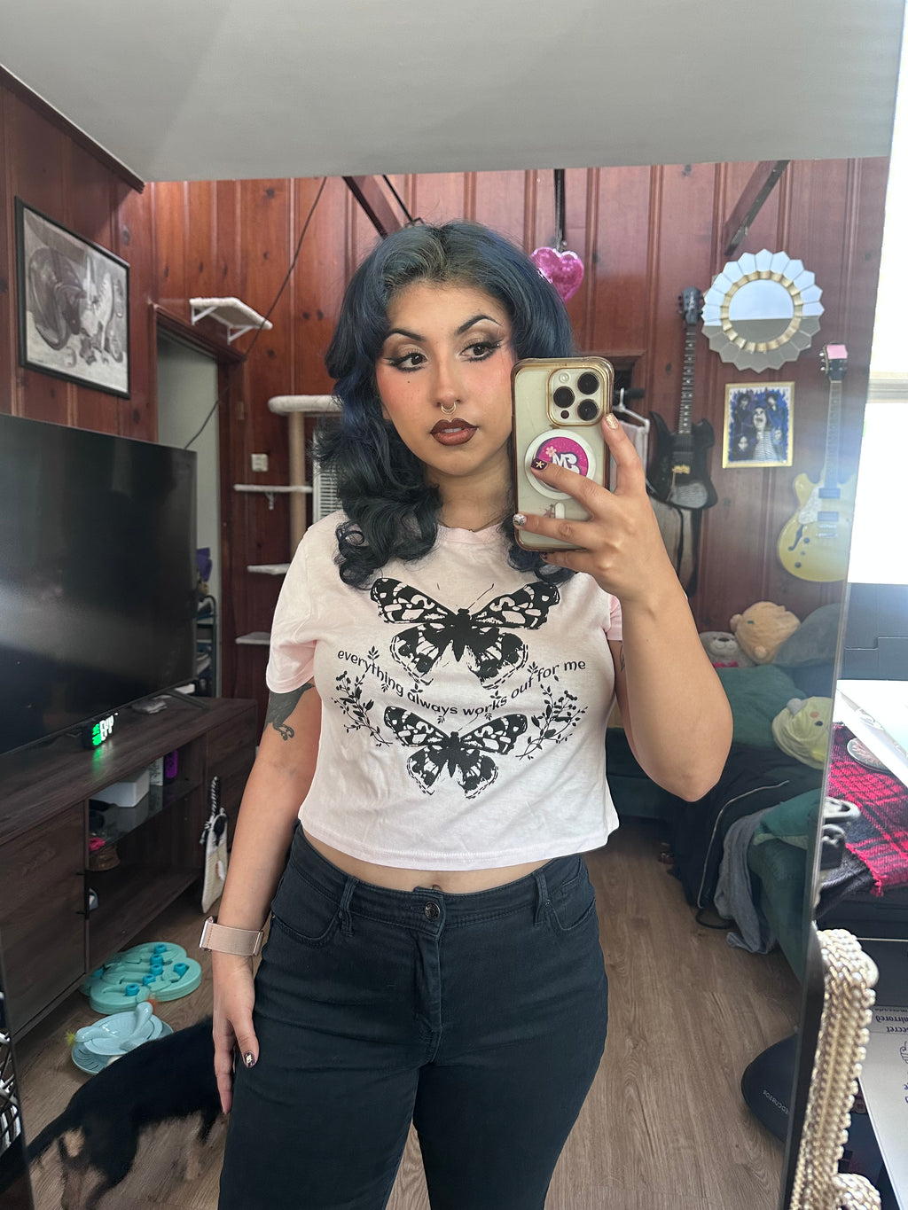 “Everything Always works out for me” Crop t shirt (READY TO SHIP Size S)