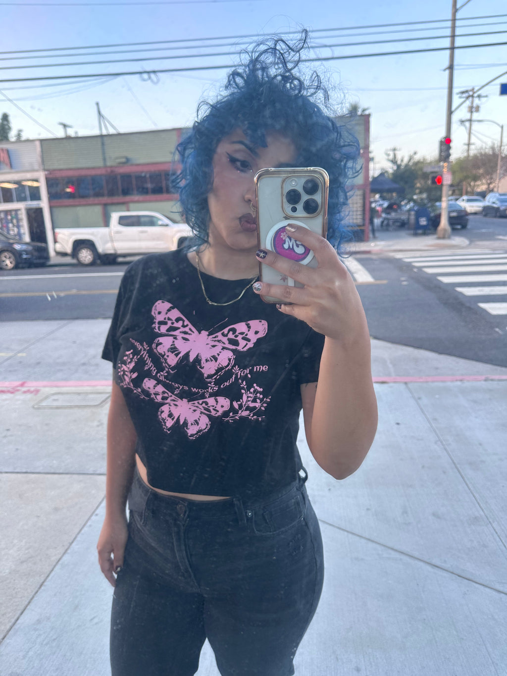“Everything always works out for me” crop tshirt (PREORDER SIZES M-XL)