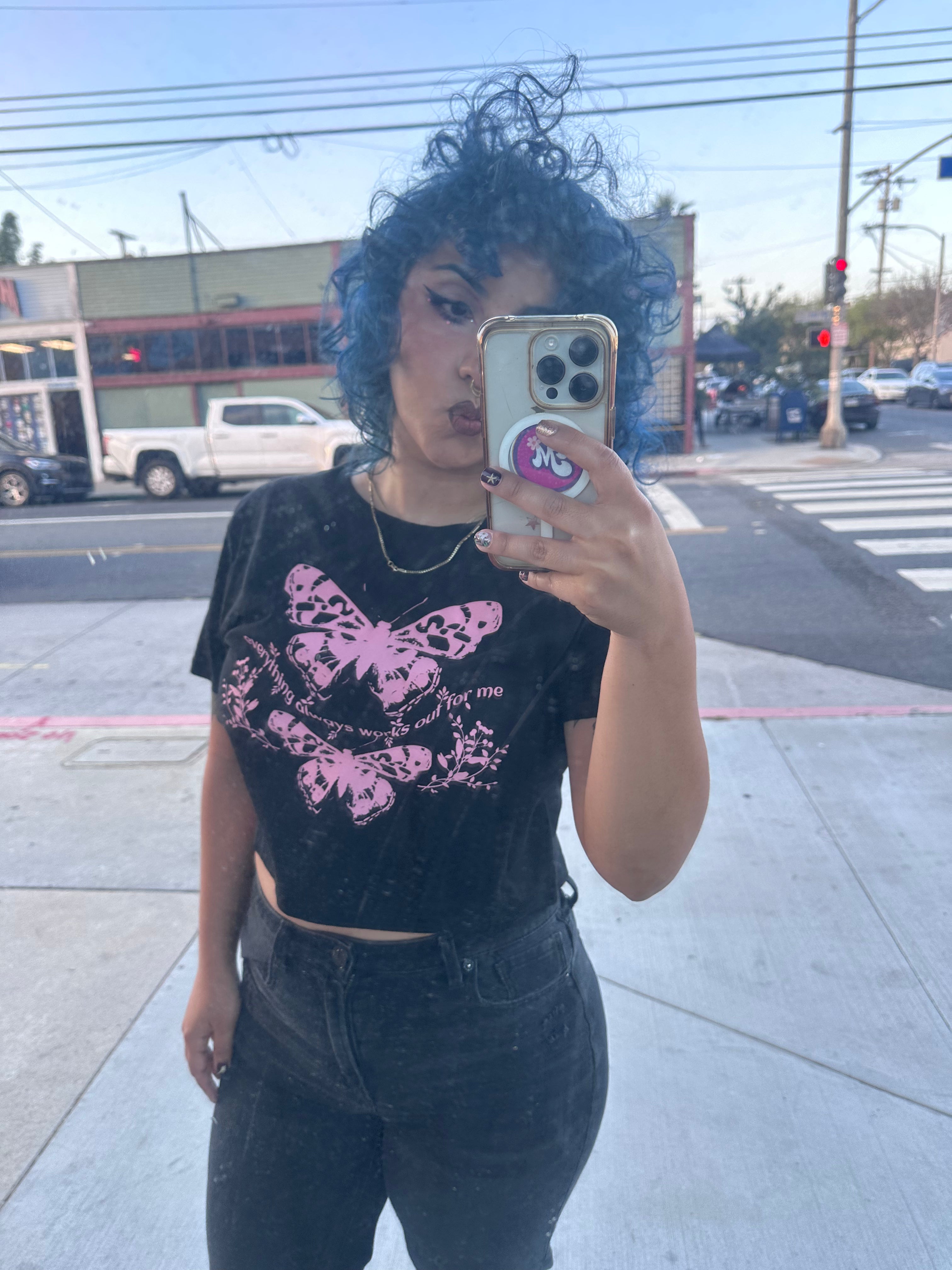“Everything always works out for me” crop tshirt (PREORDER SIZES M-XL)